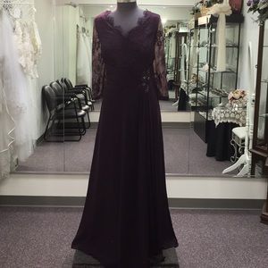 La Perle Mother of the Bride/Groom 3/4 sleeve